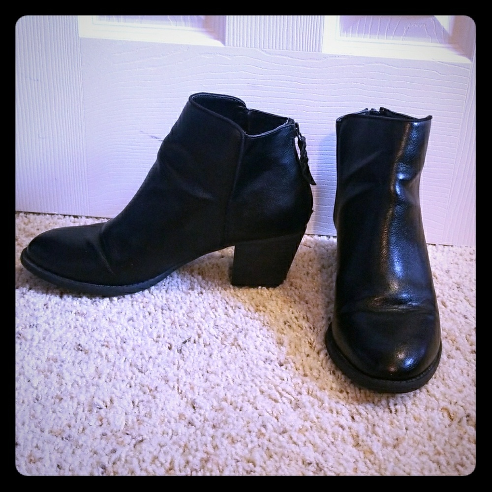 AE booties